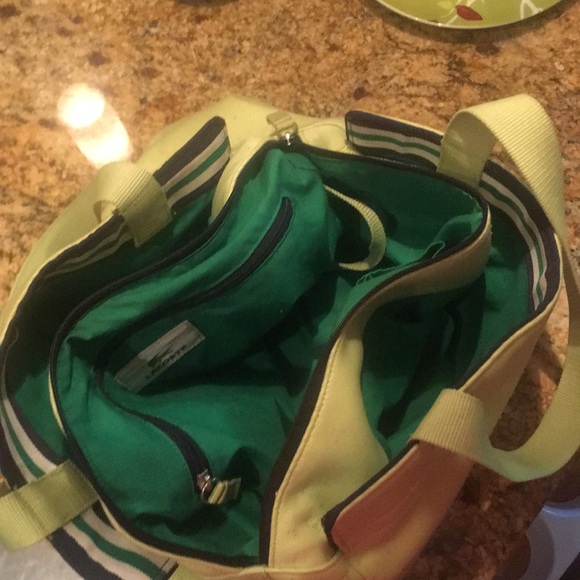 Green Lacoste bucket bag - Picture 4 of 4